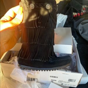 Black fringe boots